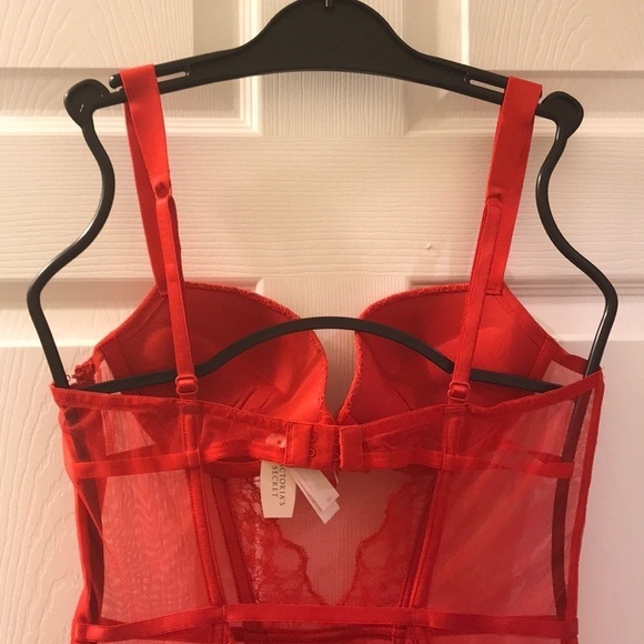 💖 Victoria’s Secret Lace Slip Garter Set Designer - Picture 5 of 5